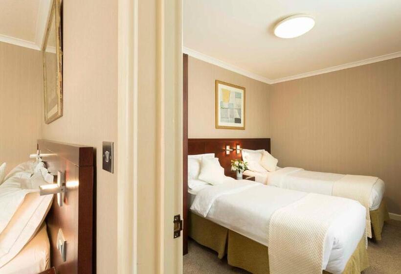 اتاق خانوادگی, Savoy