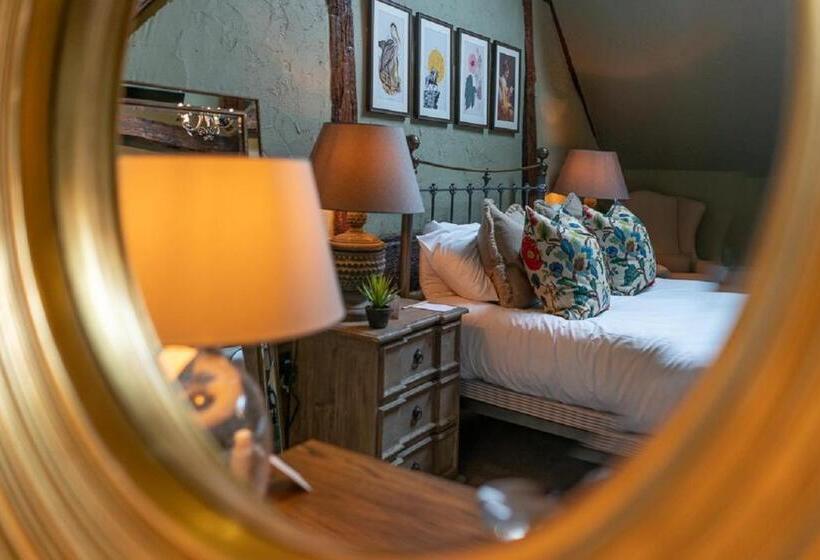 סוויטה, The Bird In Hand