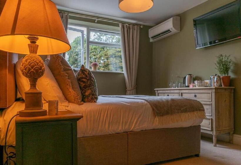 חדר דלוקס, The Bird In Hand