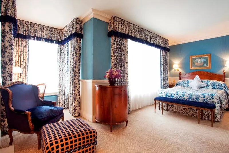 キングサイズベッドのデラックスルーム, The Capital Hotel, Apartments & Townhouse