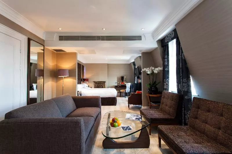 ジュニアスイート, The Capital Hotel, Apartments & Townhouse