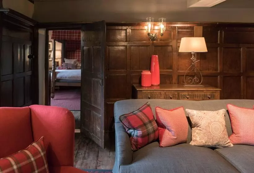 Sviitti, The Lygon Arms An Iconic Luxury