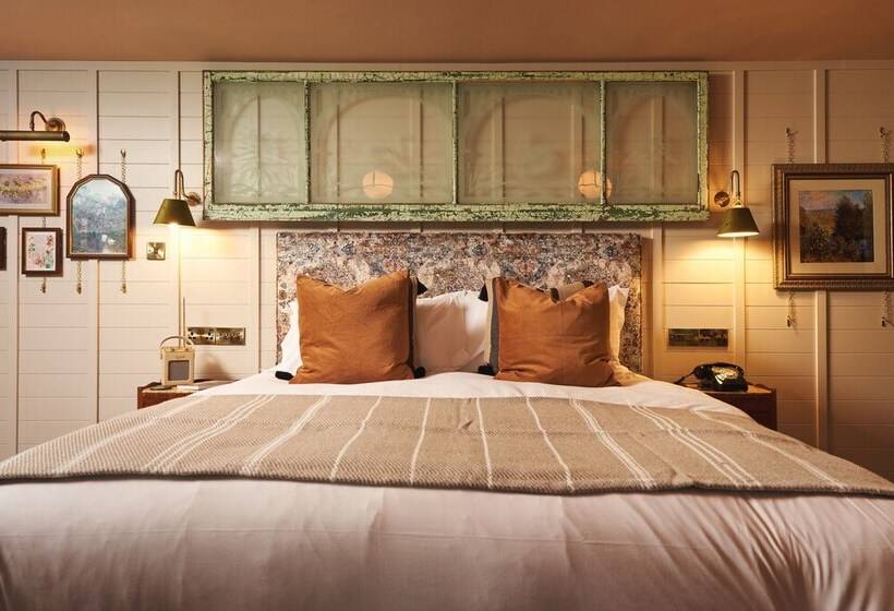 수피리어 룸, The Masons Arms