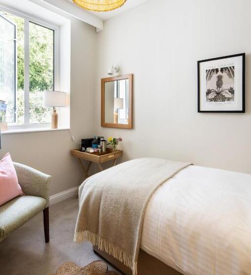 اتاق استاندارد یک نفره, The Moorings Hotel & Restaurant