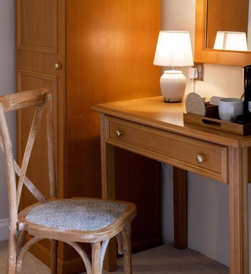 اتاق استاندارد یک نفره, The Moorings Hotel & Restaurant