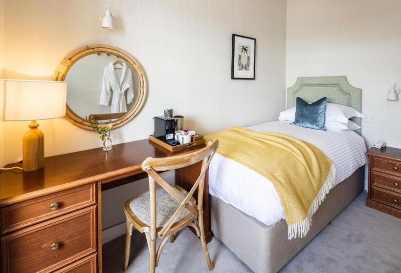 اتاق استاندارد یک نفره با چشم‌انداز دریا, The Moorings Hotel & Restaurant