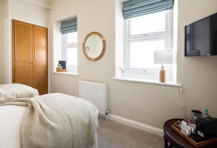 اتاق استاندارد, The Moorings Hotel & Restaurant