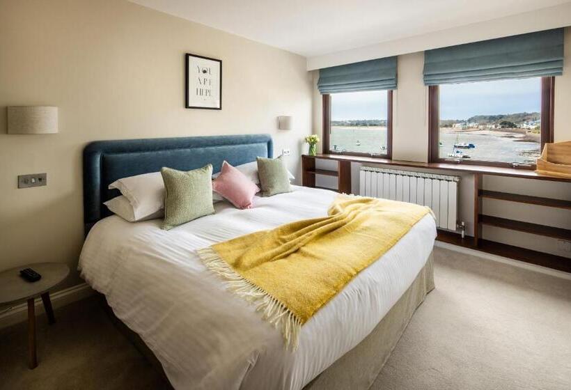 اتاق استاندارد با چشم‌انداز دریا, The Moorings Hotel & Restaurant