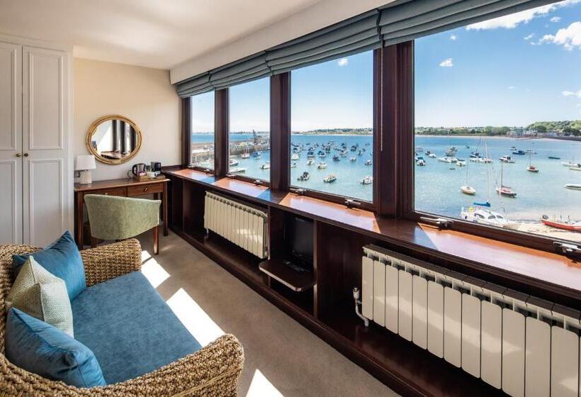 اتاق لوکس با چشم‌انداز دریا, The Moorings Hotel & Restaurant