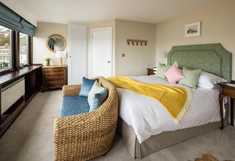 اتاق لوکس با چشم‌انداز دریا, The Moorings Hotel & Restaurant