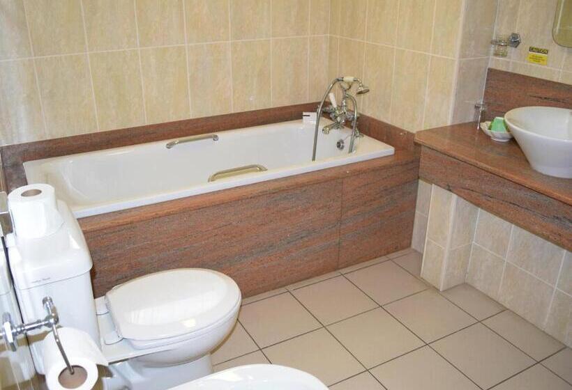 חדר משפחתי, The Sefton