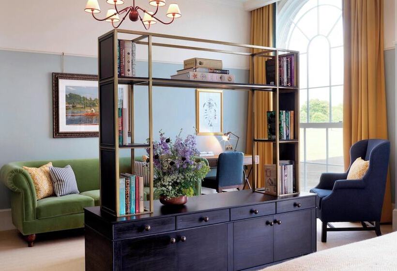 סוויטה, University Arms, Autograph Collection