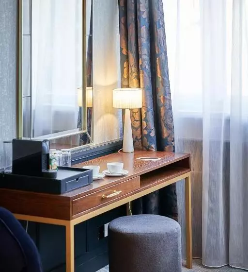 キングサイズベッドのデラックスルーム, The Capital Hotel, Apartments & Townhouse