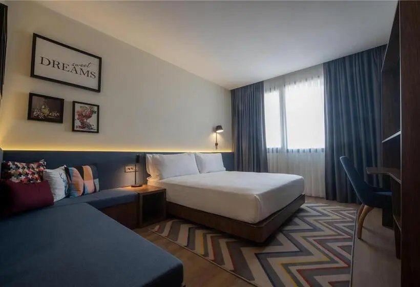 キングサイズベッドのスーペリアルーム, The Capital Hotel, Apartments & Townhouse
