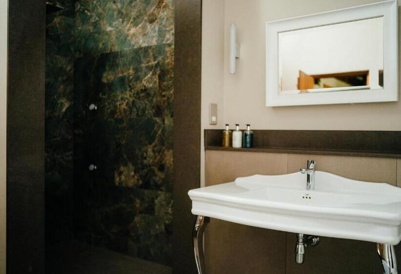 Номер Deluxe, The Manor House Hotel And Golf Club