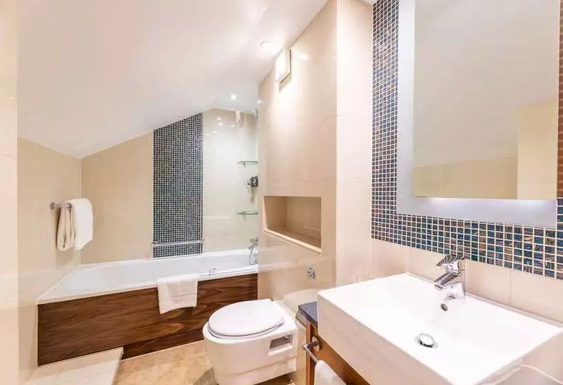 سوییت دوبلکس, 100 Queen S Gate Hotel London, Curio Collection By Hilton
