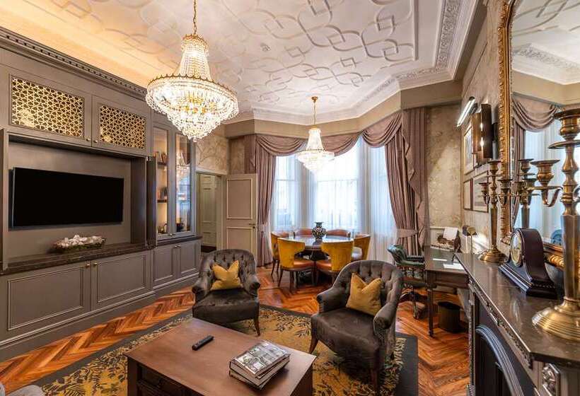 Люкс Кровать Квин, 100 Queen S Gate Hotel London, Curio Collection By Hilton