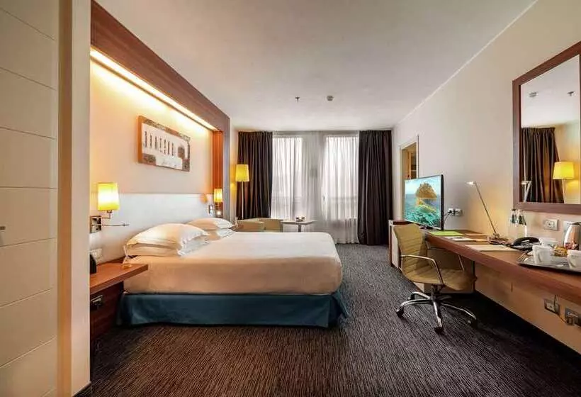 اتاق استاندارد, 100 Queen S Gate Hotel London, Curio Collection By Hilton