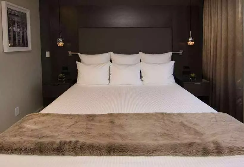 Suite Queen Bed, 100 Queen S Gate Hotel London, Curio Collection By Hilton