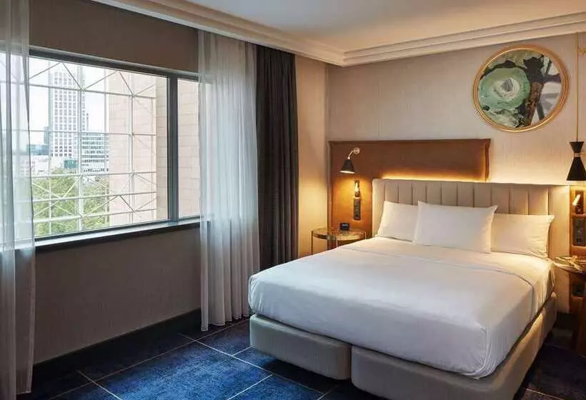 اتاق استاندارد, 100 Queen S Gate Hotel London, Curio Collection By Hilton