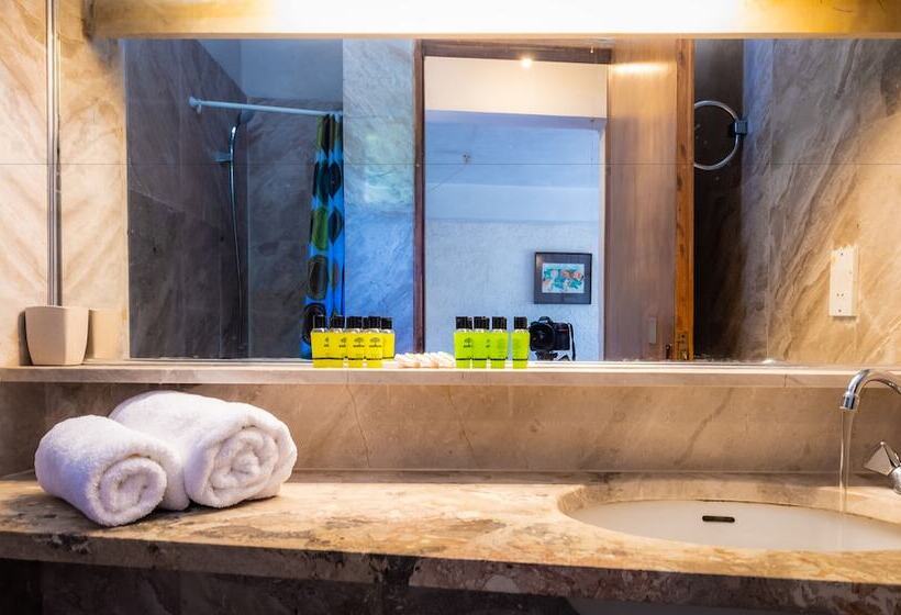 جناح, Apollonia Hotel Apartments