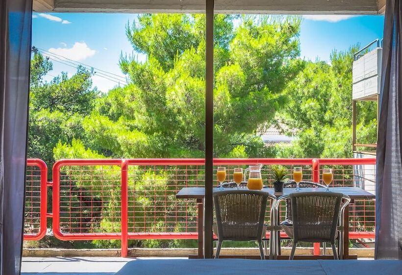 جناح, Apollonia Hotel Apartments