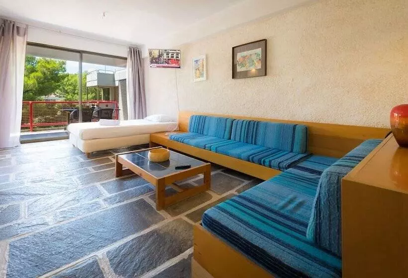 سوییت, Apollonia Hotel Apartments