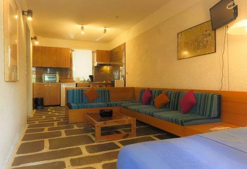 سوییت, Apollonia Hotel Apartments