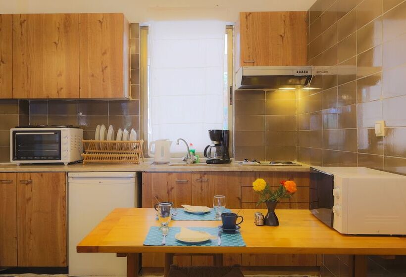 جناح, Apollonia Hotel Apartments