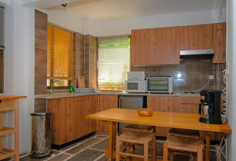 جناح, Apollonia Hotel Apartments