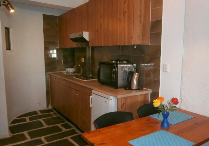 اتاق خانوادگی, Apollonia Hotel Apartments