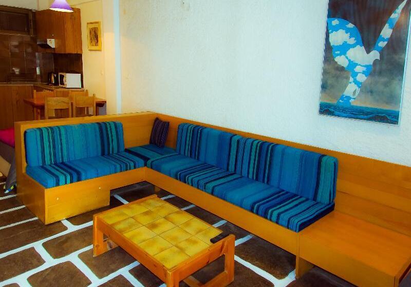 جناح, Apollonia Hotel Apartments