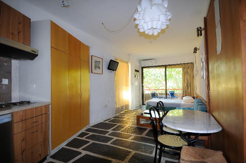 إستوديو قياسى, Apollonia Hotel Apartments