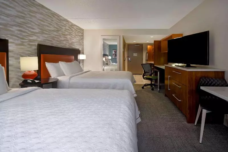 اتاق لوکس, 100 Queen S Gate Hotel London, Curio Collection By Hilton