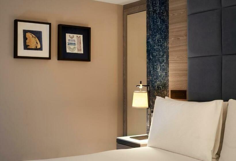 Номер Deluxe Кровать Кинг, Doubletree By Hilton  London  West End
