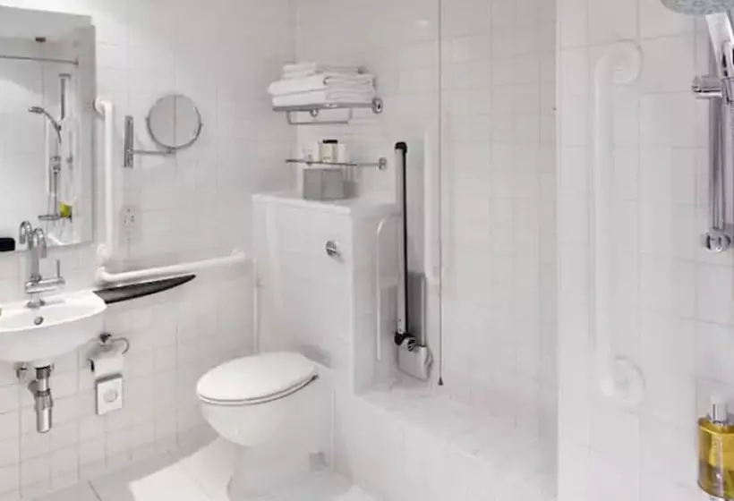 身障者適用スタンダードルーム, Doubletree By Hilton  London  West End