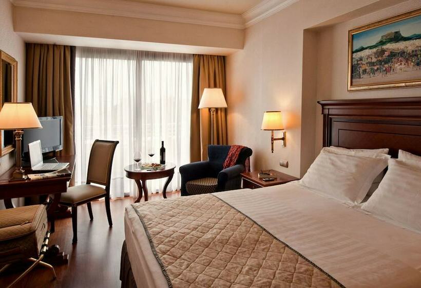 غرفة كلاسيكية ثلاثية, Electra Palace  Athens