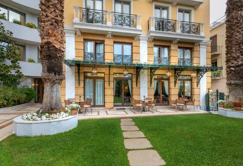 غرفة بريميوم مطلة على الحديقة, Electra Palace  Athens