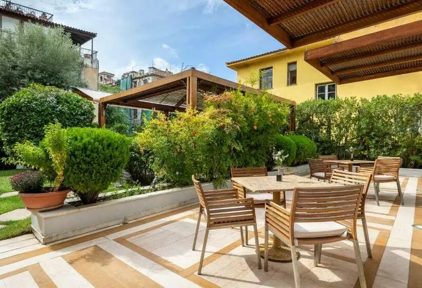 庭の見えるプレミアムルーム, Electra Palace  Athens
