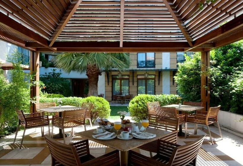 수피리어 룸 가든 전망, Electra Palace  Athens