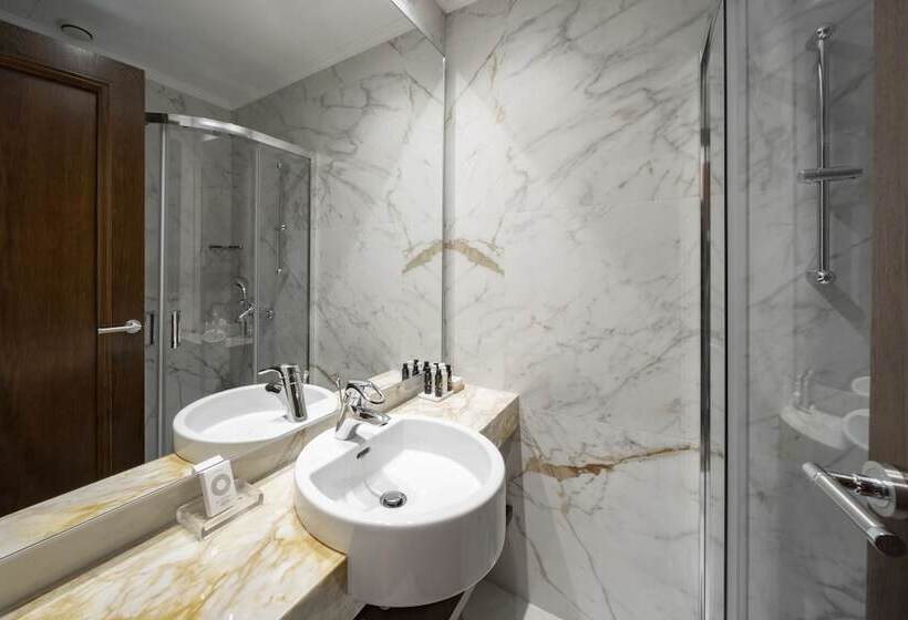 غرفة كلاسيكية متصّلة, Electra Palace  Athens