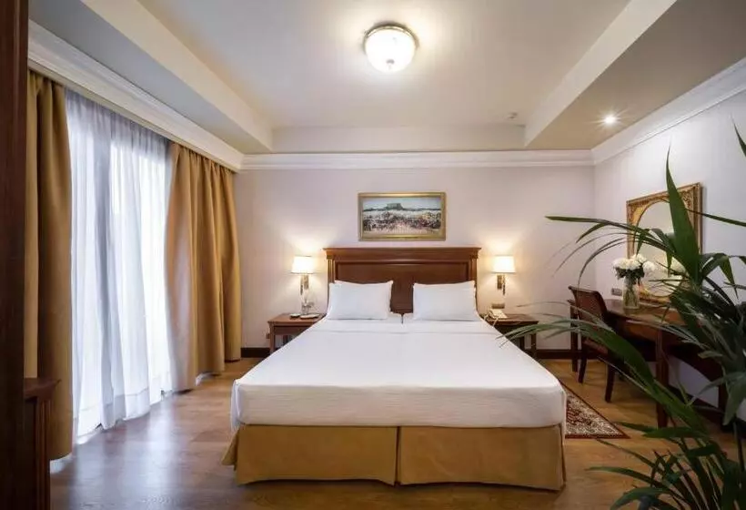 景色の見えるスイートルーム, Electra Palace  Athens