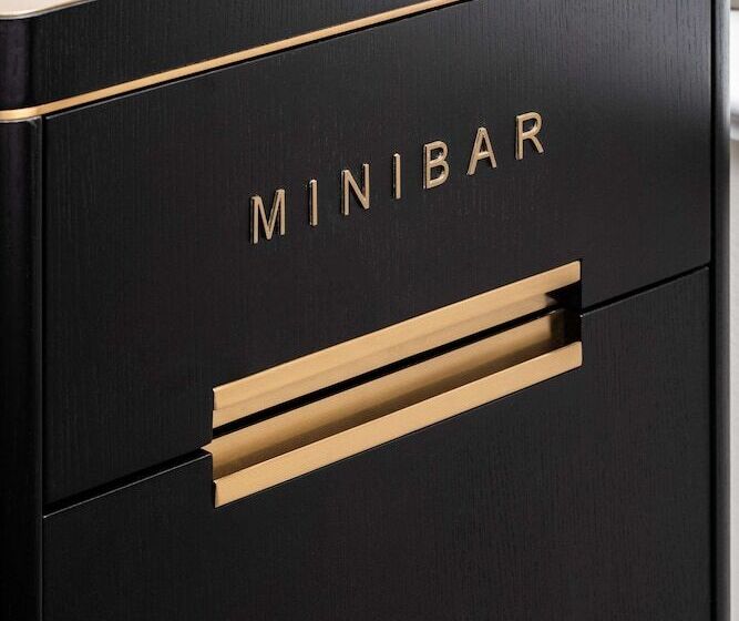 Büyük Çift Kişilik Yataklı Delüks Oda, Holmes Hotel London