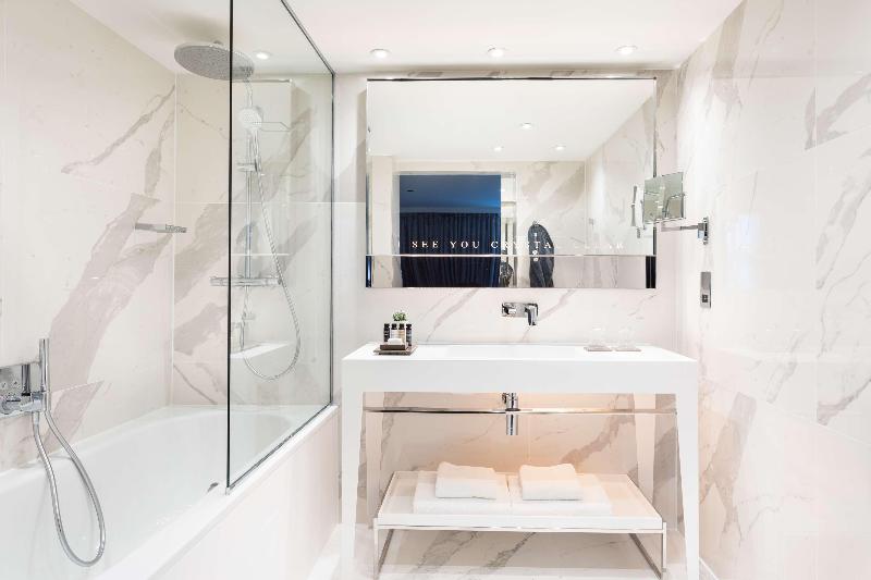 Büyük boy yataklı Standart Stüdyo, Holmes Hotel London