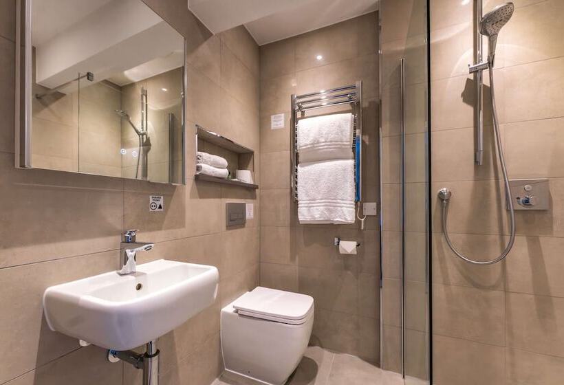 スーペリアールーム, Oatlands Park