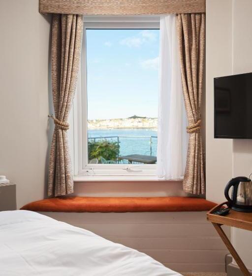 غرفة قياسية فردية مطلة علي البحر, Pednolva