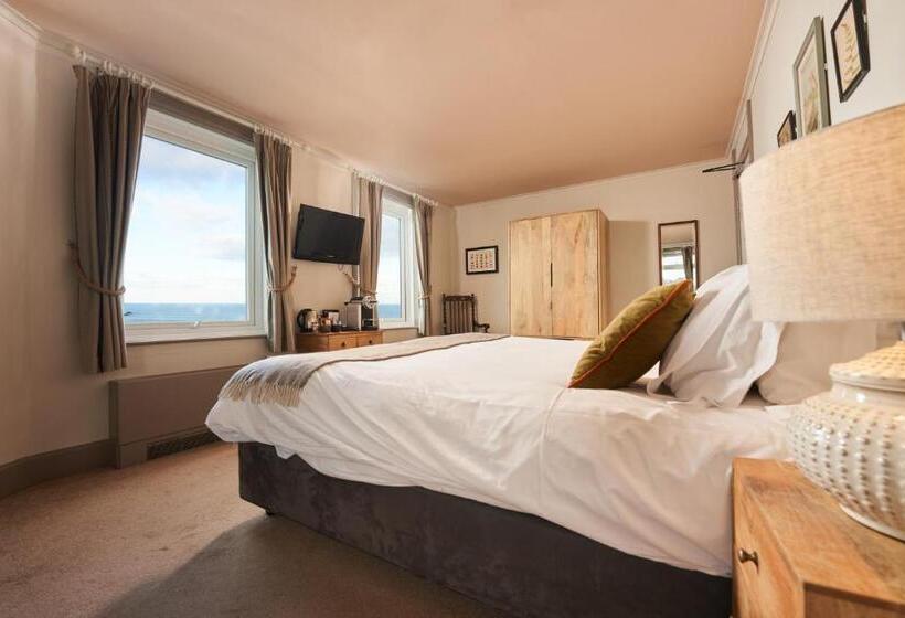 غرفة سوبيريور مطلّة علي البحر, Pednolva