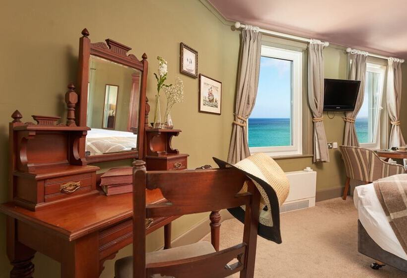 غرفة سوبيريور مطلّة علي البحر, Pednolva