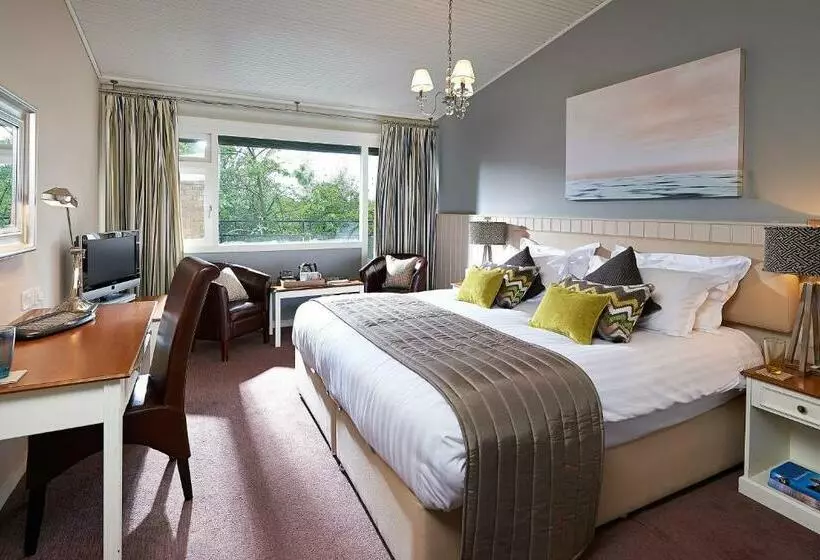 Standard Room, Potters Heron