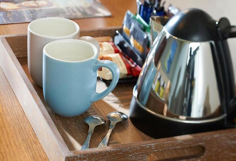 기본룸, Potters Heron